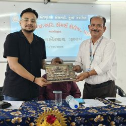 53d96aa2-d655-4856-8d02-a5740ff8622f